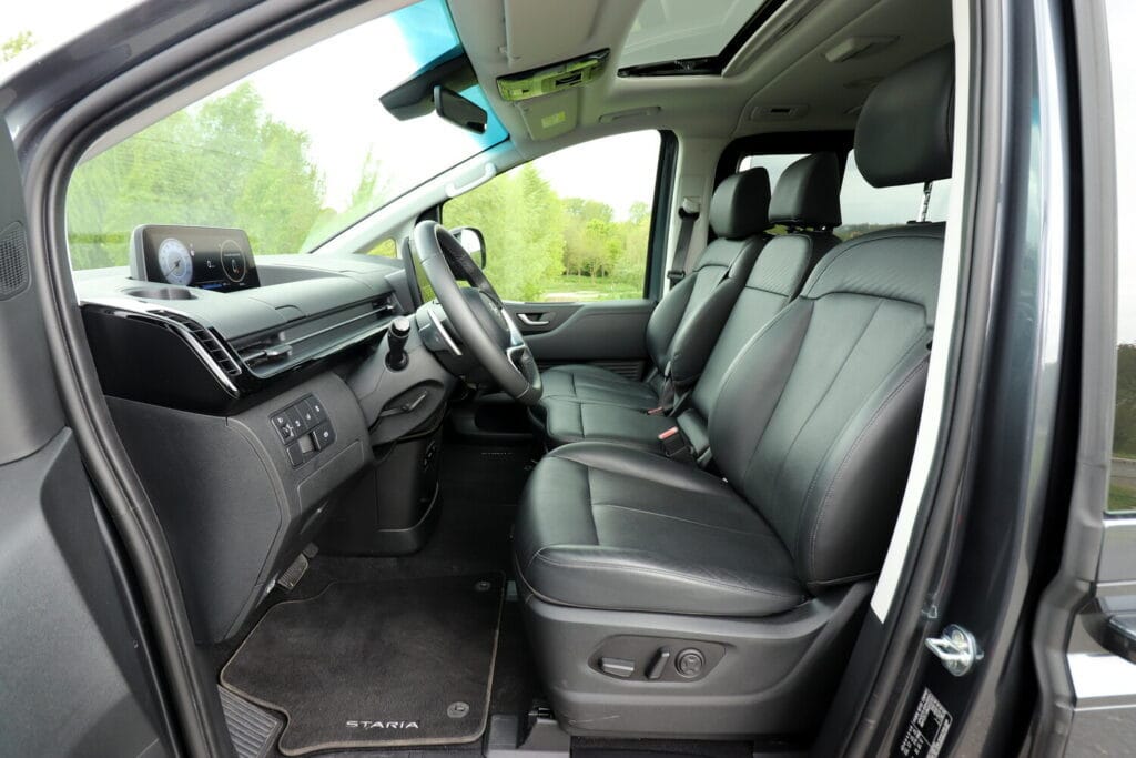 Test Hyundai Staria