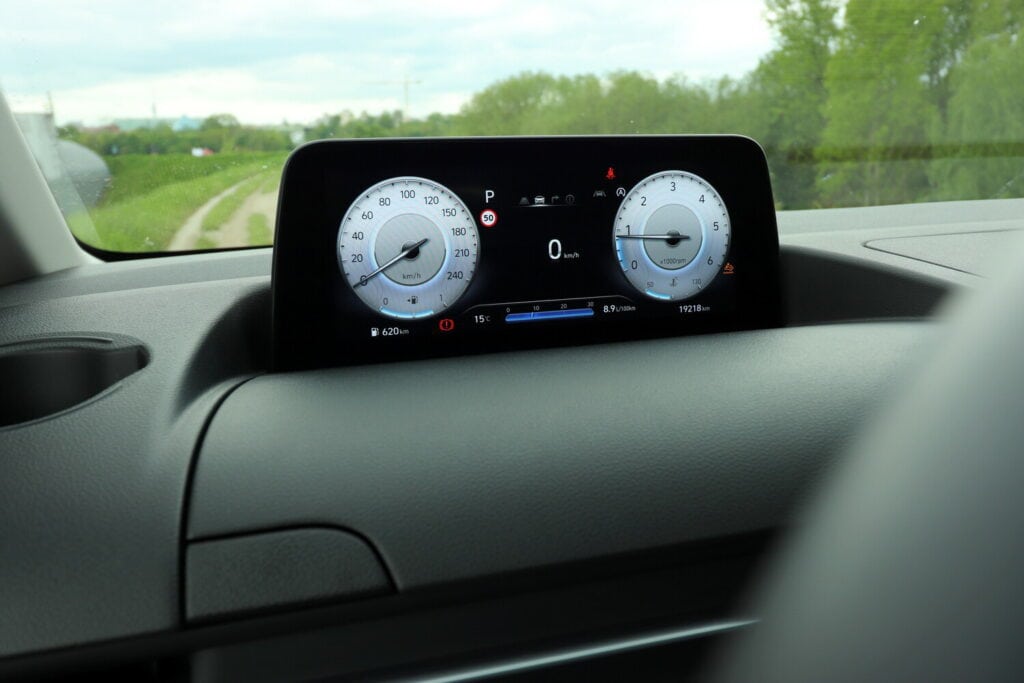 Test Hyundai Staria