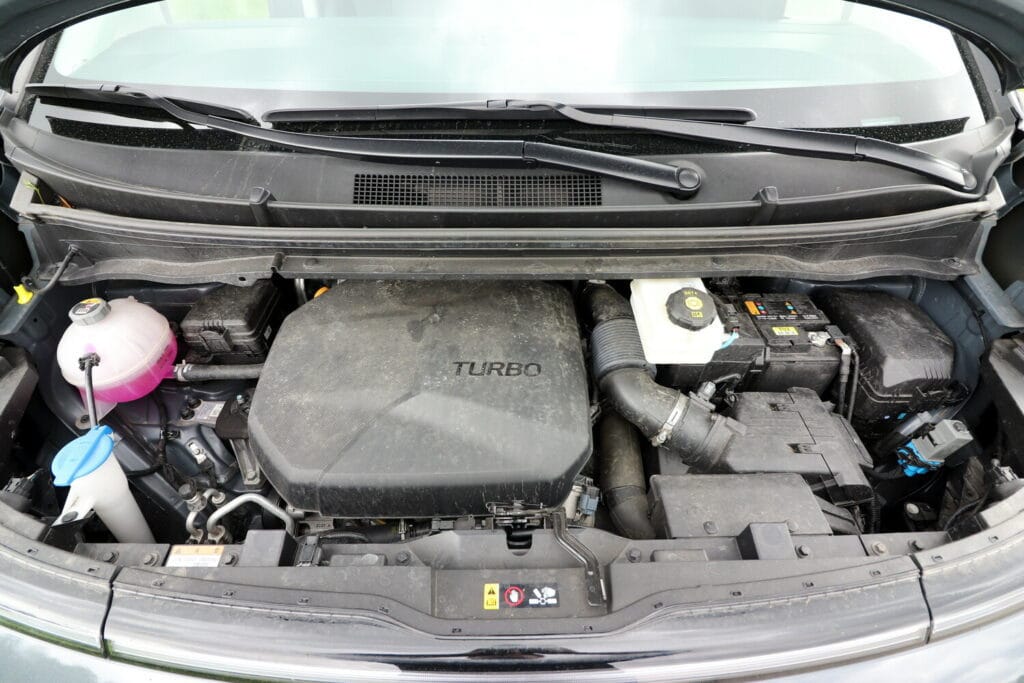 Test Hyundai Staria