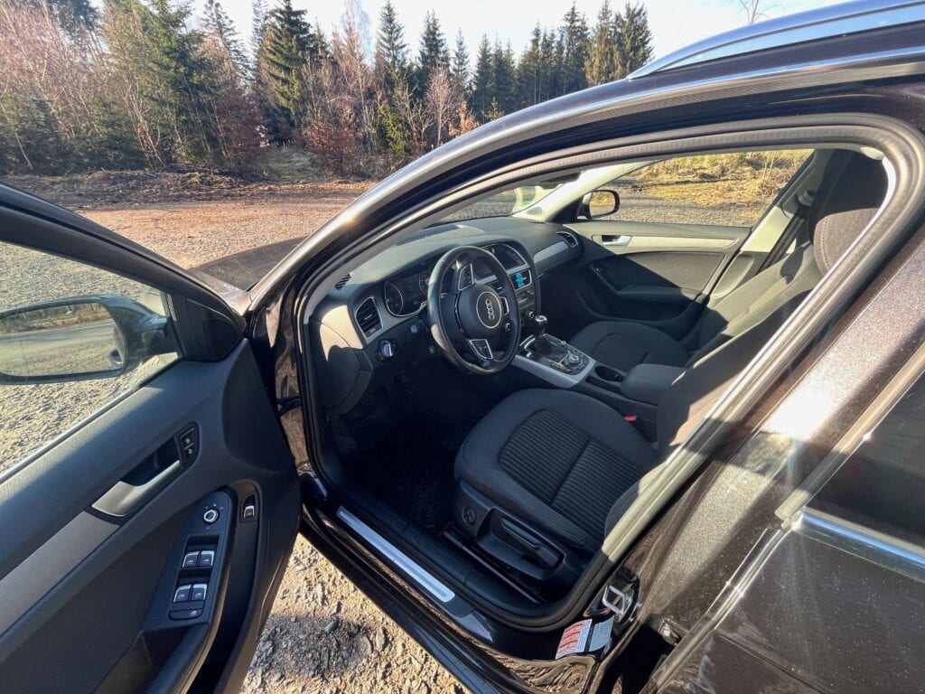 audi a4 b8 řidič