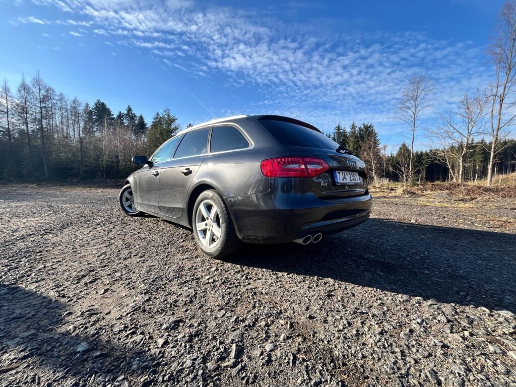 audi a4 b8 zadní bok