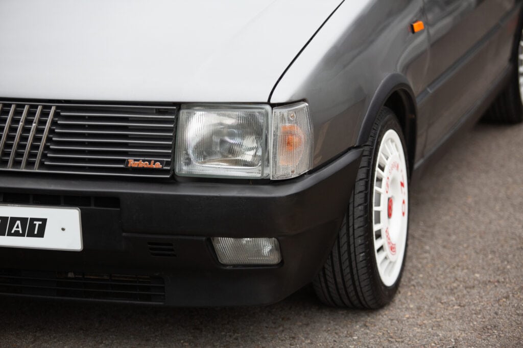 Fiat UNO Turbo i.e.