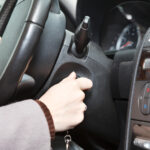 Jak nastartovat auto s vybitou baterií