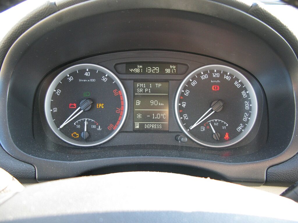 Škoda Fabia 2 přístrojová deska
