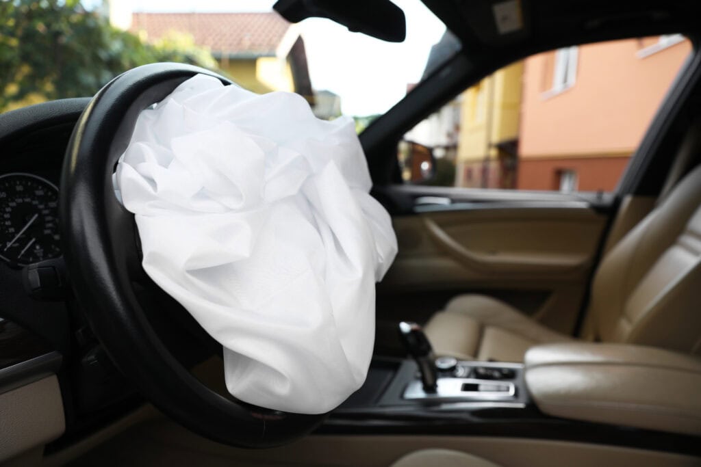Airbag v autě historie