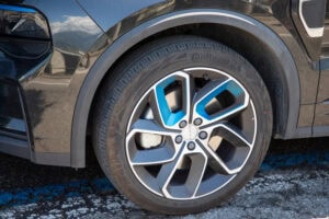 Co ovlivňuje správný tlak v pneumatikách nejvíce?