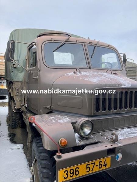 Armáda draží legendární Vejtřasku! Nezničitelná 6×6 může být váš projekt