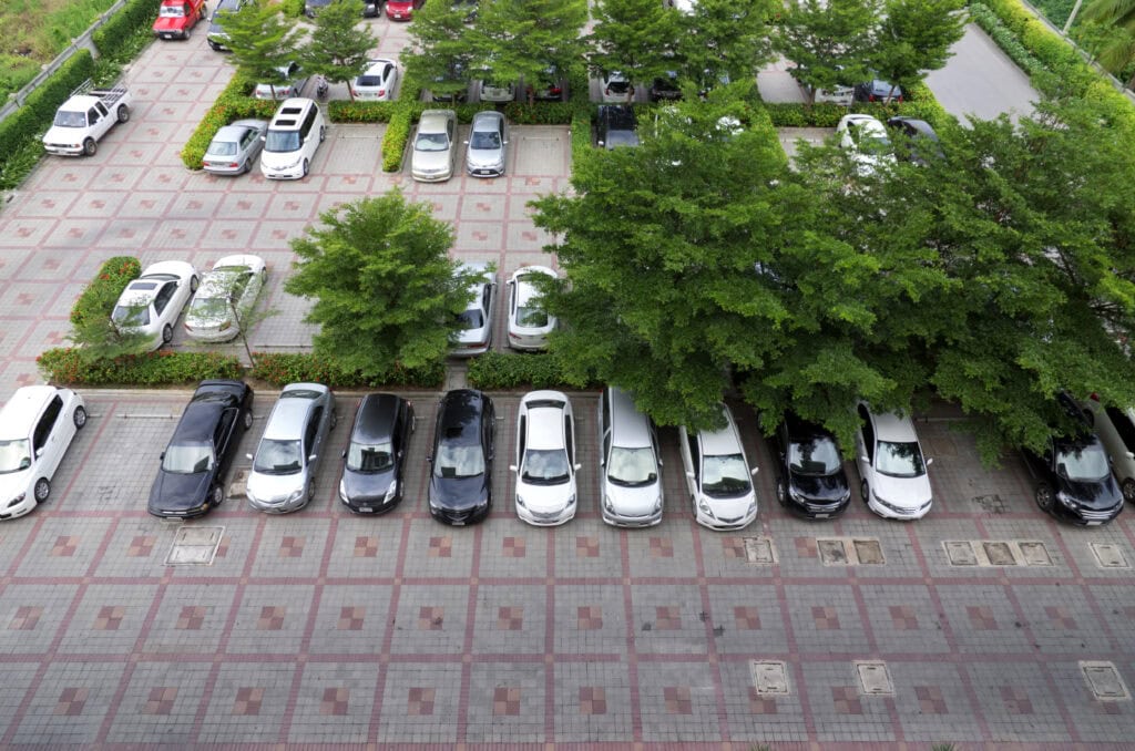 Parkování Letňany – Kde a&nbsp;za kolik zaparkovat?