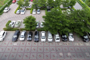 Parkování Letňany – Kde a&nbsp;za kolik zaparkovat?