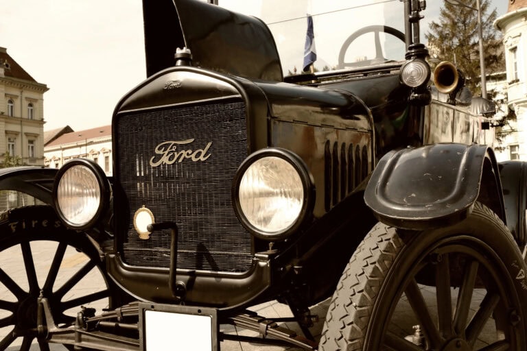 Ford Model T (1908–1927): Auto, které postavilo svět na kola
