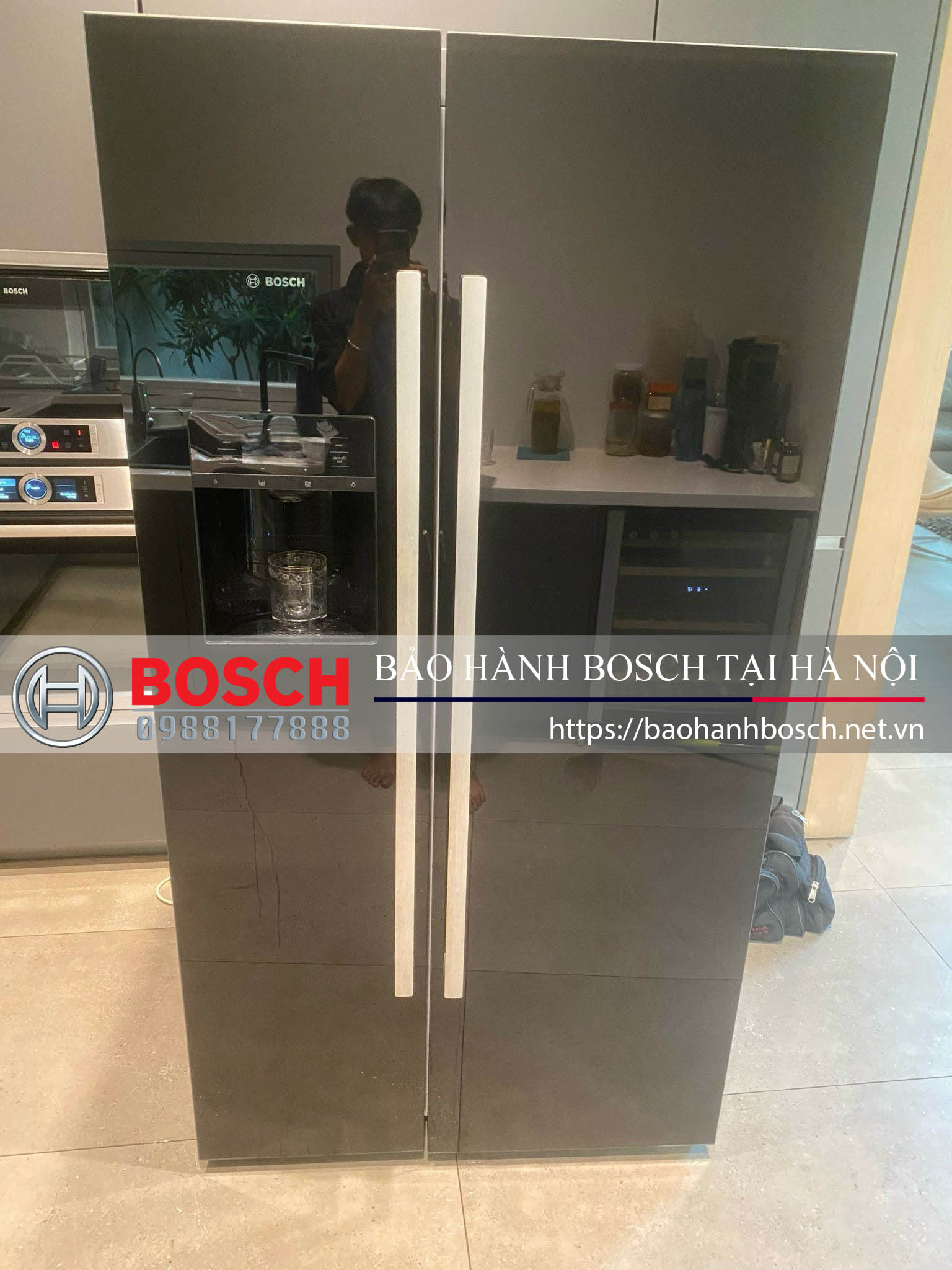 Ngăn mực nước nóng của tủ lạnh Bosch, hình ảnh tủ lạnh Bosch bảo hành tại Hà Nội, thiết kế hiện đại, chức năng cao cấp, dịch vụ bảo trì chính hãng Bosch.