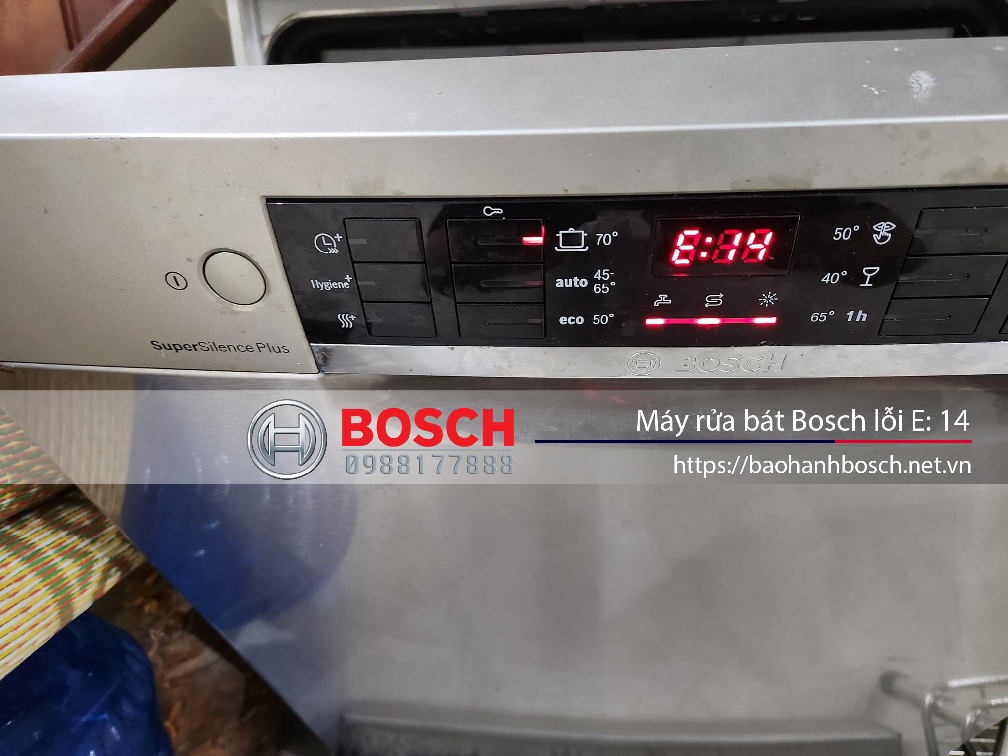 Máy rửa bát Bosch phục vụ khách hàng chính hãng, bảo hành đúng tiêu chuẩn, đảm bảo hiệu quả làm sạch vượt trội, giúp tiết kiệm thời gian và năng lượng.
