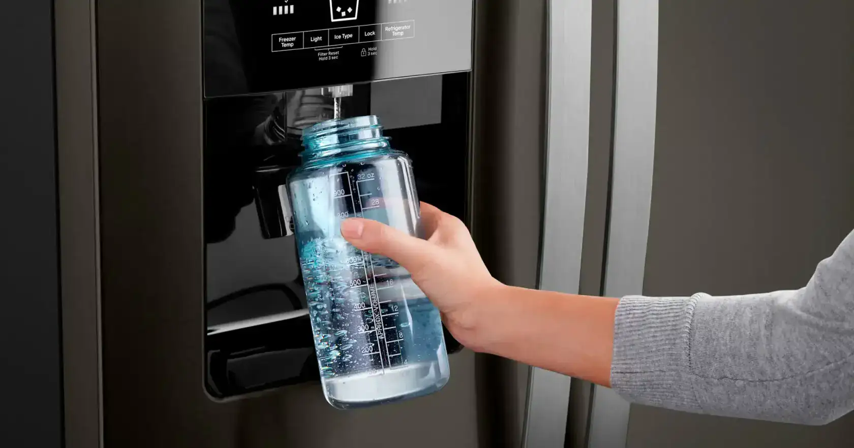 Tủ lạnh Electrolux không lấy được nước mát ngoài