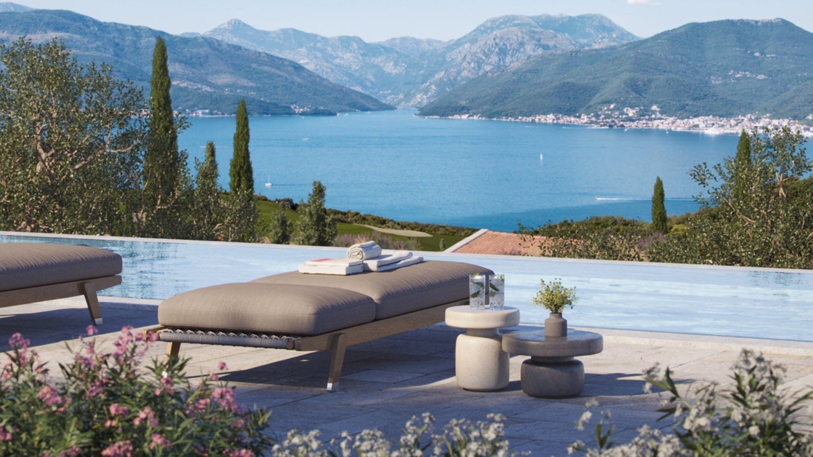 Elegant villa with stunning Adriatic Sea views in Montenegro's premier golf estate. Perfect for luxu.