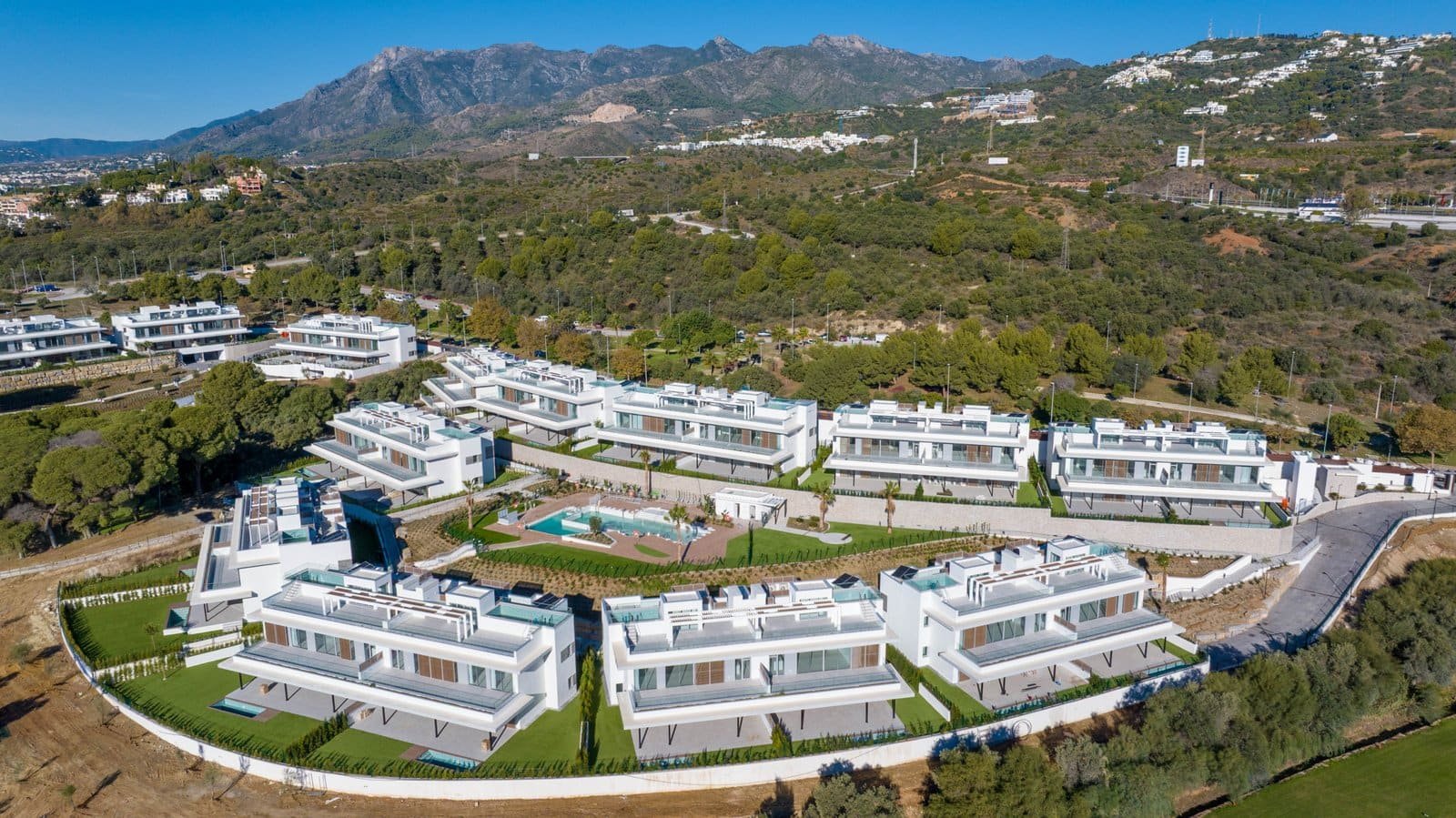 Luxury Santa Clara Golf Apartments Marbella - Frontline Golf Residences.