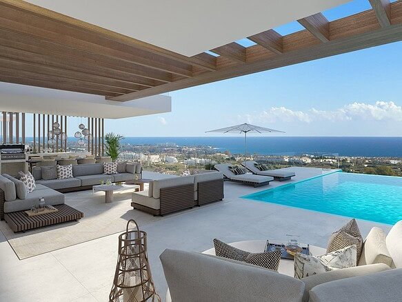 Luxury villa with infinity pool and panoramic sea views on the Costa del Sol.
