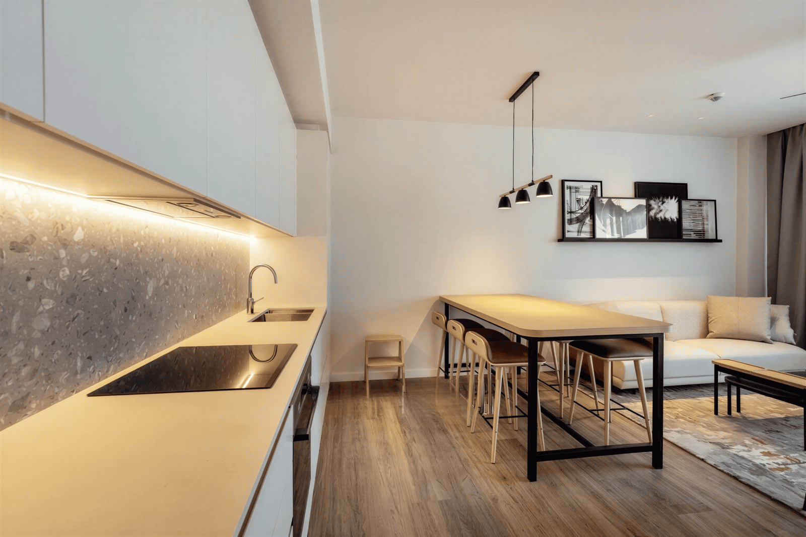 شقة حديثة مؤثثة من غرفتي نوم في بوكا بليس بورتو مونتينيغرو.