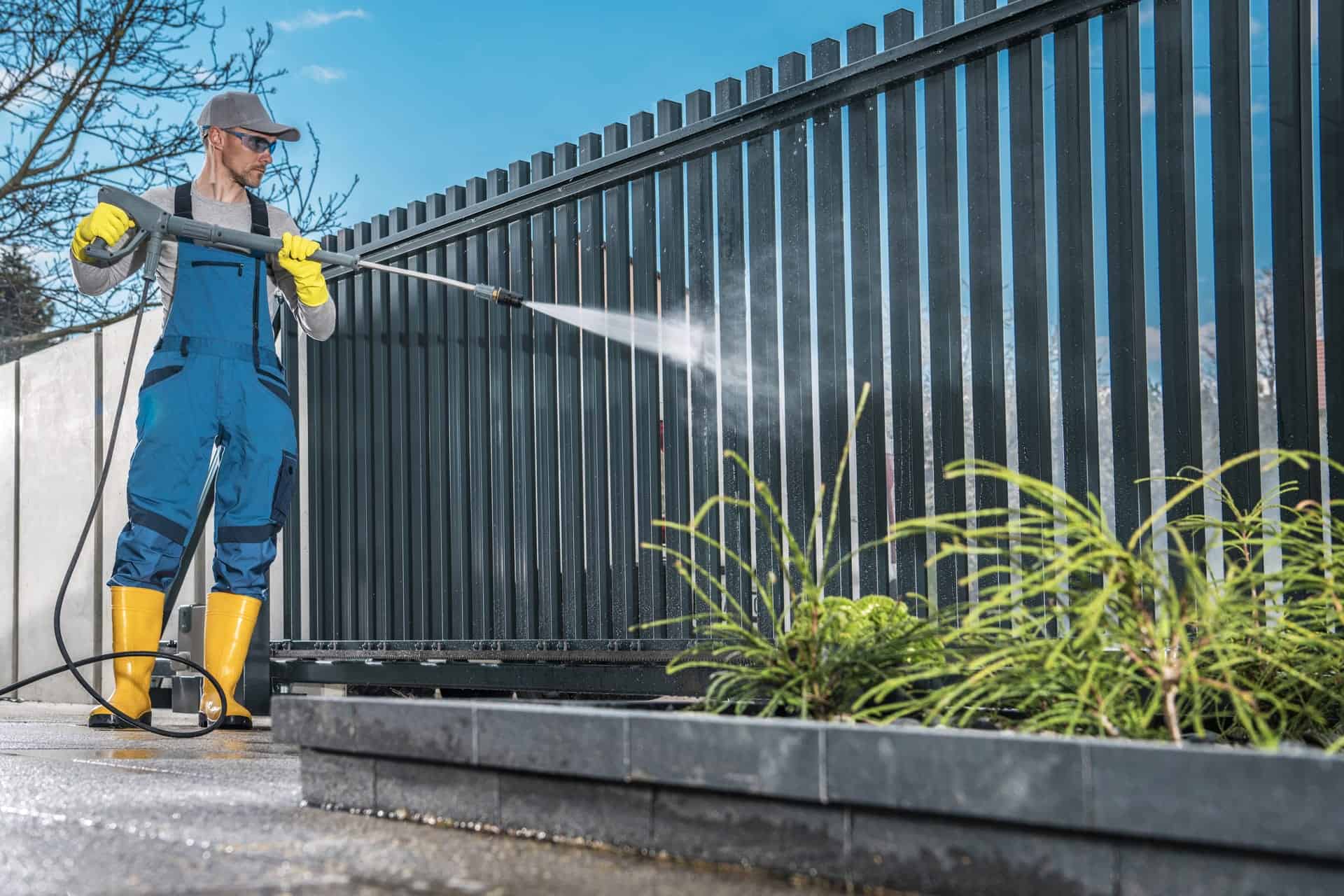 baton rouge power washing service at work