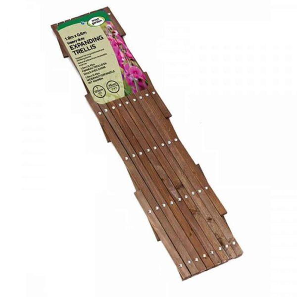 Growing expanding trellis for gardens.