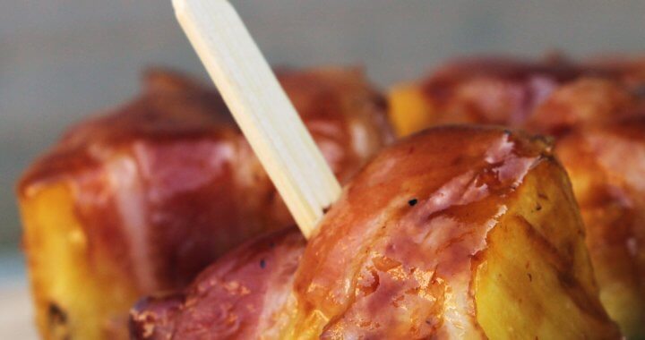 ananas in bacon uitgelicht