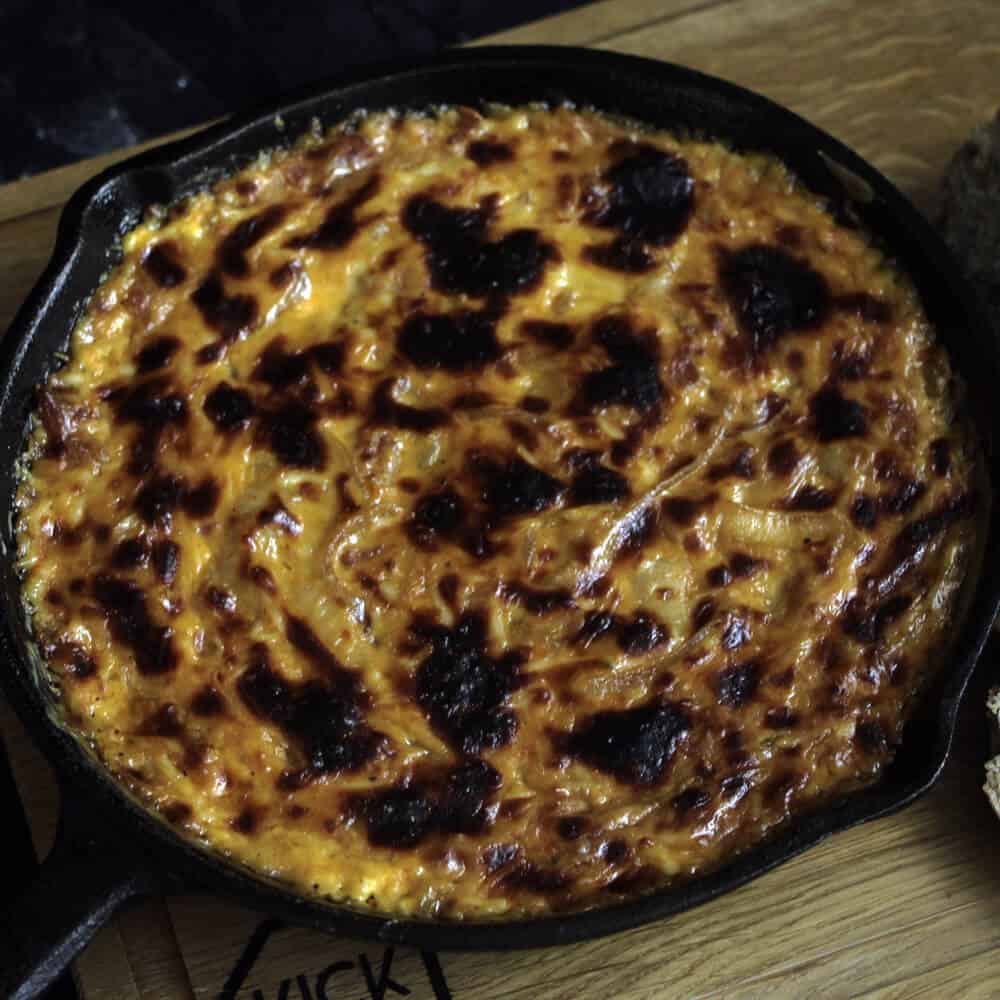 Kaasdip met Bacon & Ui