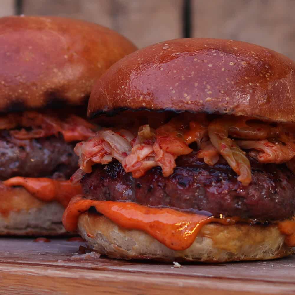 Koreaanse Kimchi Burgers koreaanse-kimchi-burgers-uitgelicht
