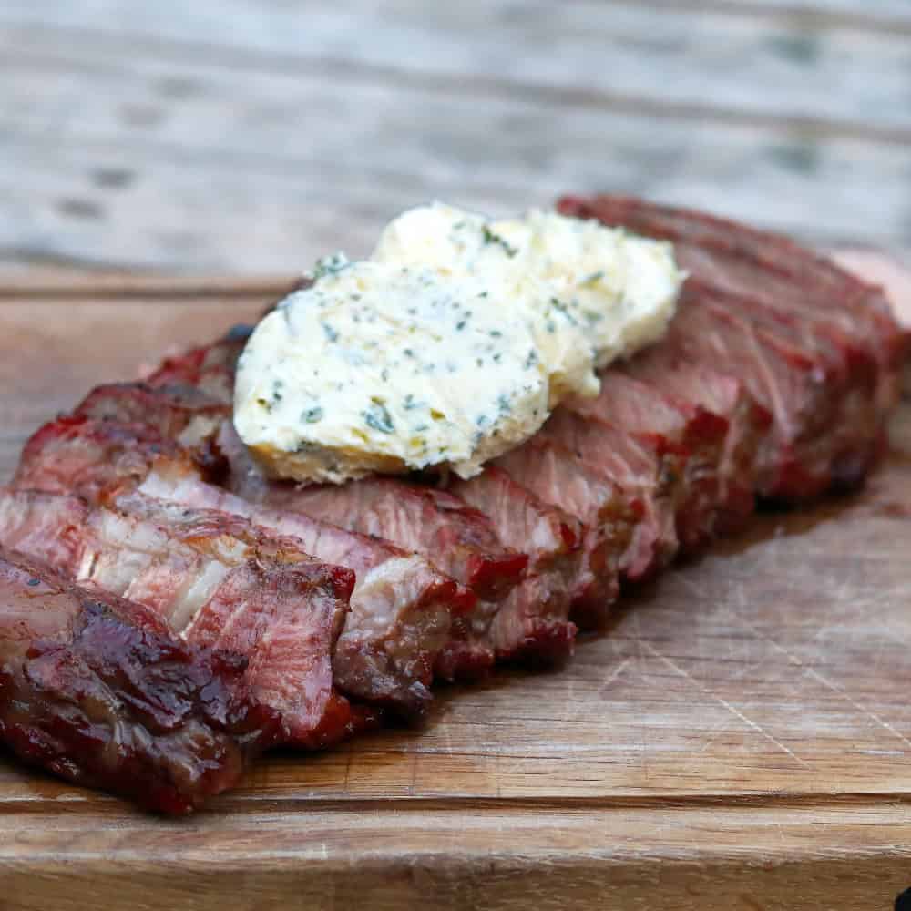 ribeye gerookte knoflook boter uitgelicht