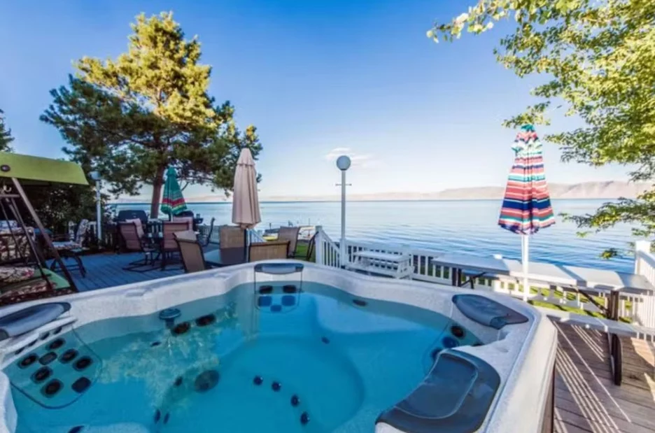 Lakeside Retreat