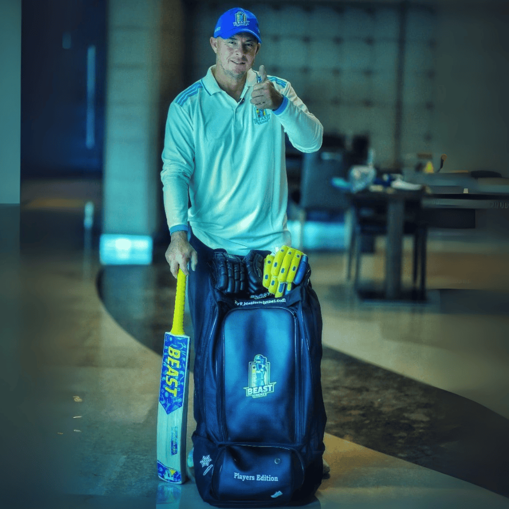 BEAST CRICKET Smart Players Edition Kitbag - Image 7