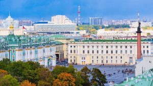 Image of the outside of Hermitage Museum in St. Petersburg.