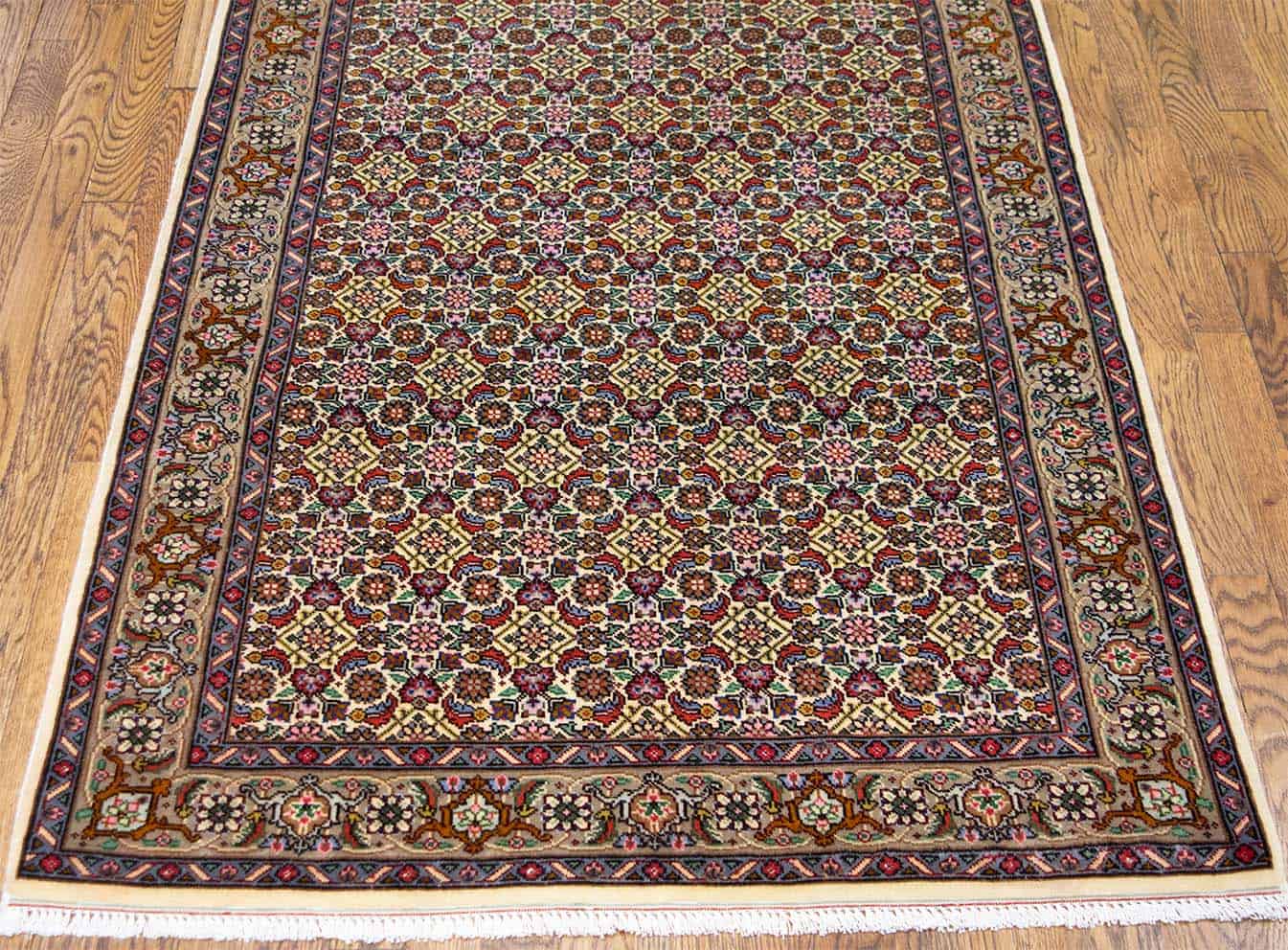 Hand knotted Persian Tabriz wool rug, beige color, all-over design rug. Size 3.3x5.