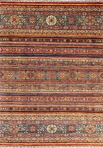 Oriental carpets. hand knotted wool multicolored carpet made in Pakistan. Size 6.8x10.8.