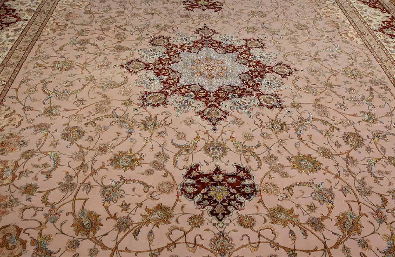1165- Luxury Fine Persian Rug. A magnificent hand knotted large size authentic Persian Isfahan rug made of kork wool and silk with gorgeous color combination. Size 11.9x17.