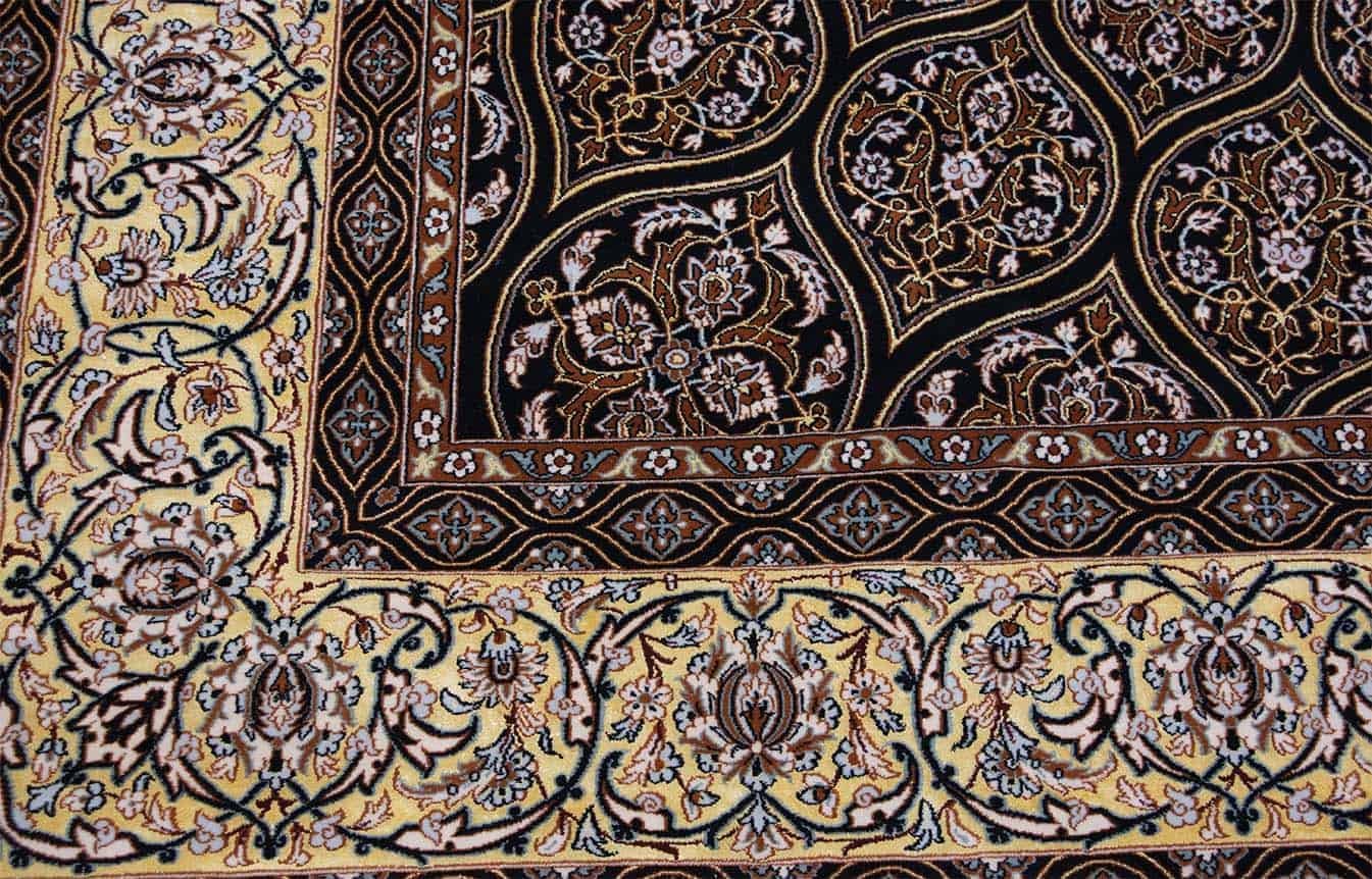 2462- High quality hand woven Persian Isfahan medallion rug made from fine quality kork wool and silk. Size 8.3x11.8.