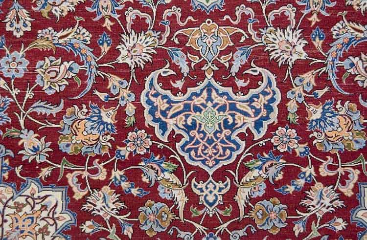 2733- Real Persian rug top quality signed Persian Isfahan Vegetable Dyed Rug. Size 4.10 x 7. Backside image.