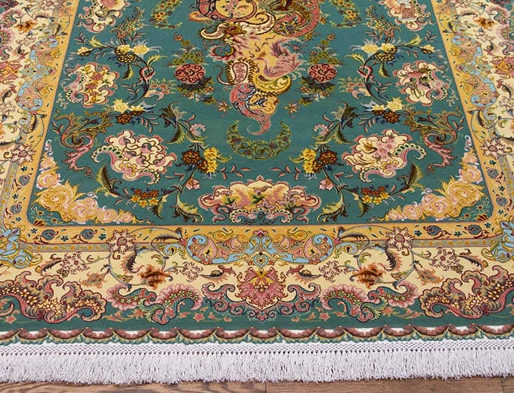 Beautiful handmade Persian rug crafted by Shir Far, made from wool and silk. Size 5.2x7.4.