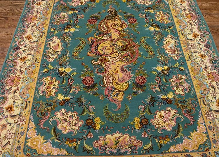 Beautiful handmade Persian rug crafted by Shir Far, made from wool and silk. Size 5.2x7.4.