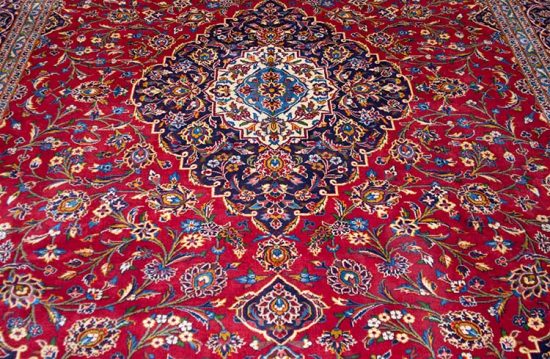 Rug 2201- traditional red area rug, 9x13 red Persian area rug in traditional floral Kashan style made from 100% wool.