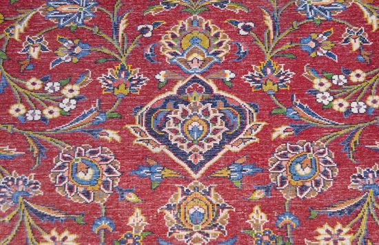 Rug 2201- traditional red area rug, 9x13 red Persian area rug in traditional floral Kashan style made from 100% wool. Backside image.