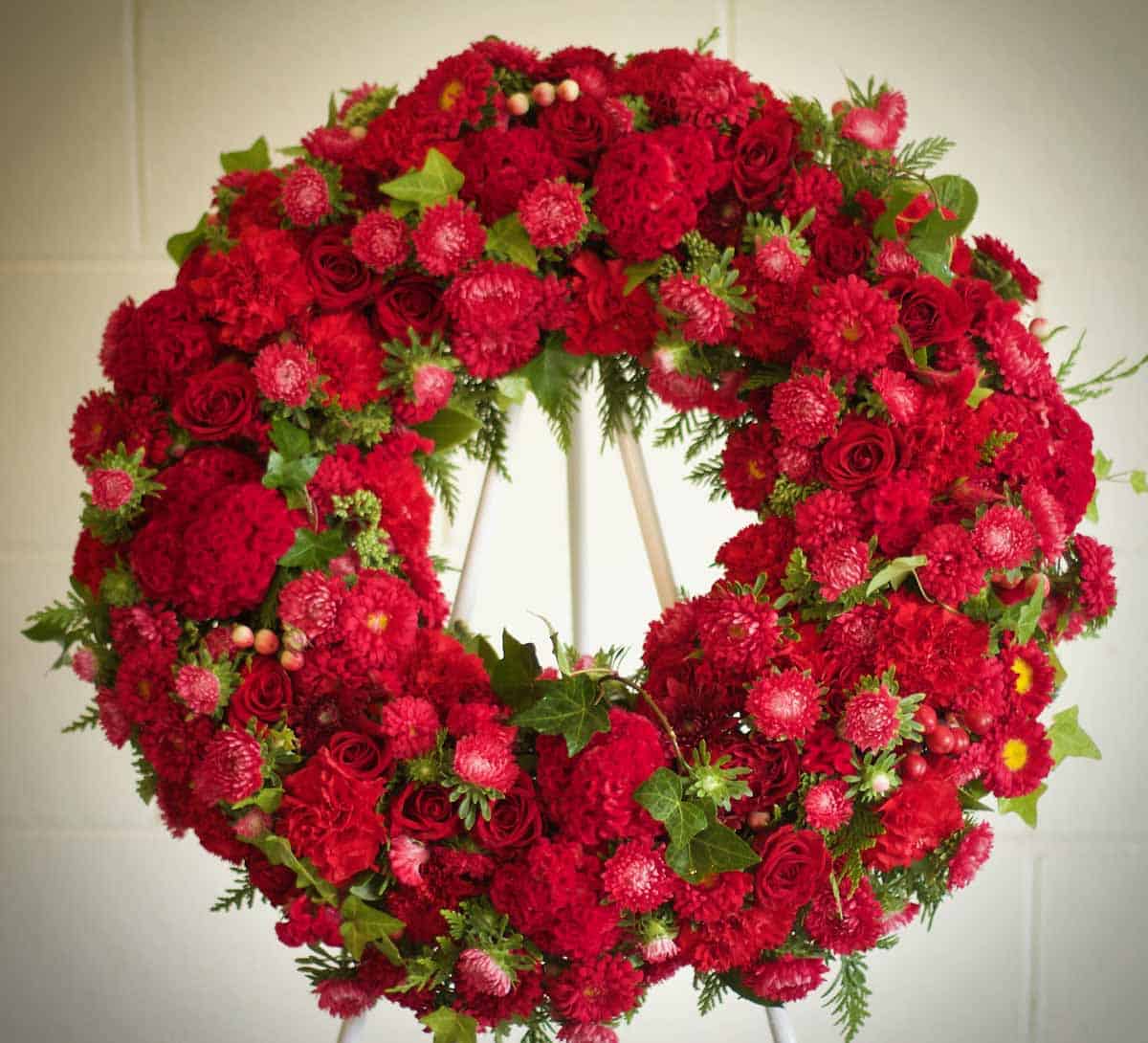 Crimson Love Eternity Wreath - Image 4