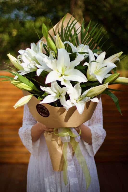 Classic White Lily Bouquet - Image 3