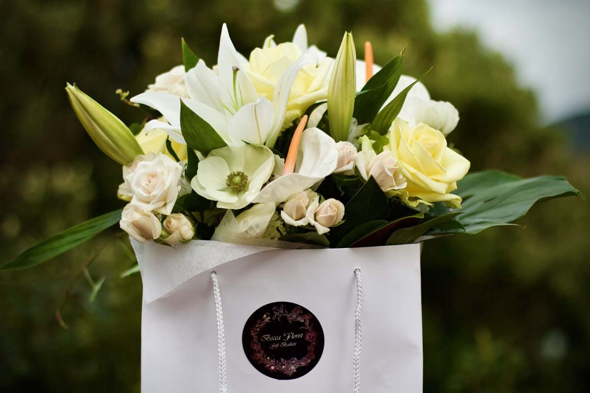 Elegance White & Green  Bouquet - Image 5