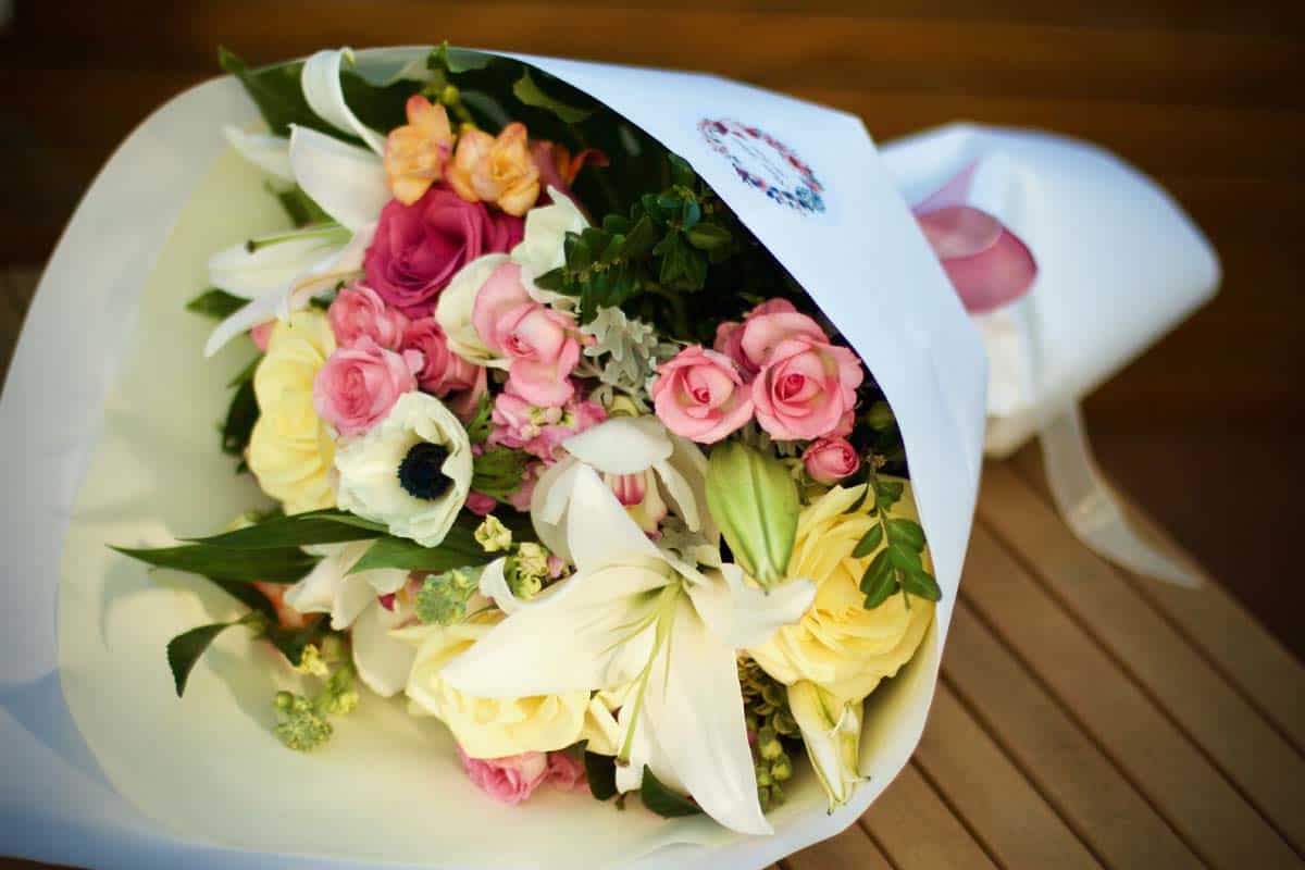 Pastel Mixed Bouquet - Image 6