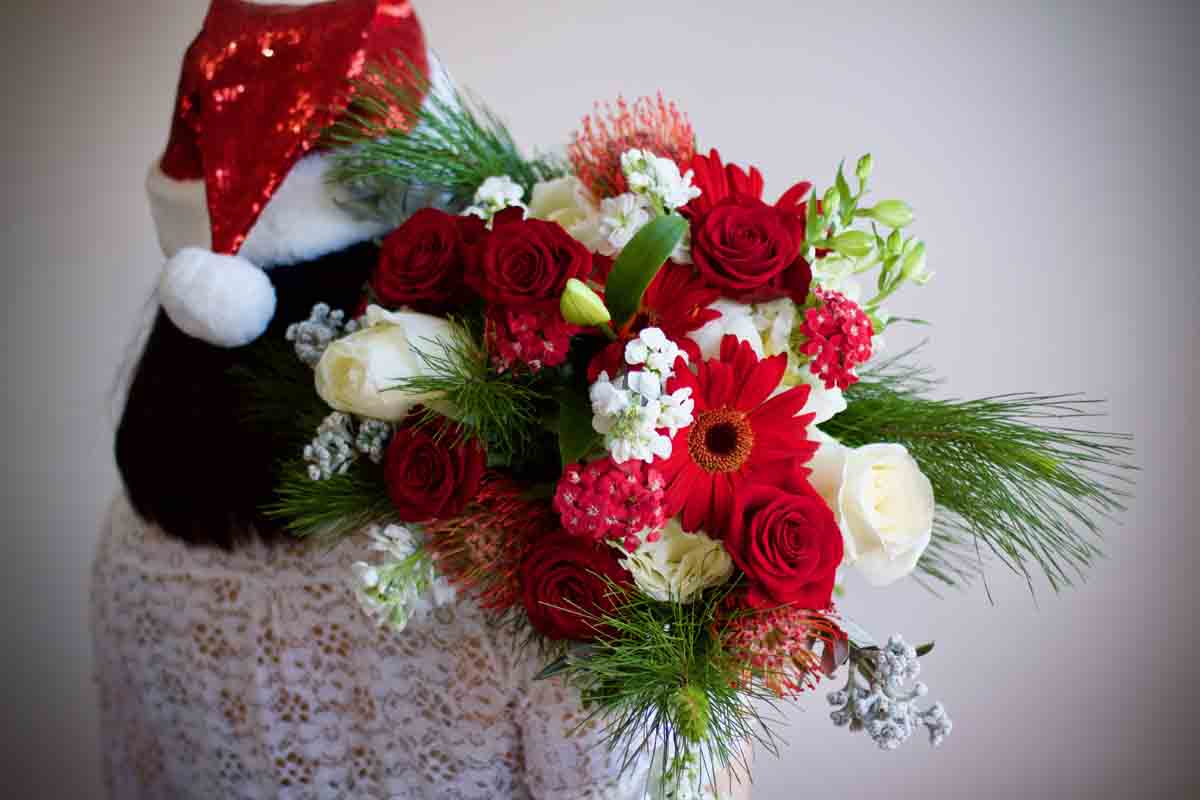 Christmas Flower Bouquet - Image 2