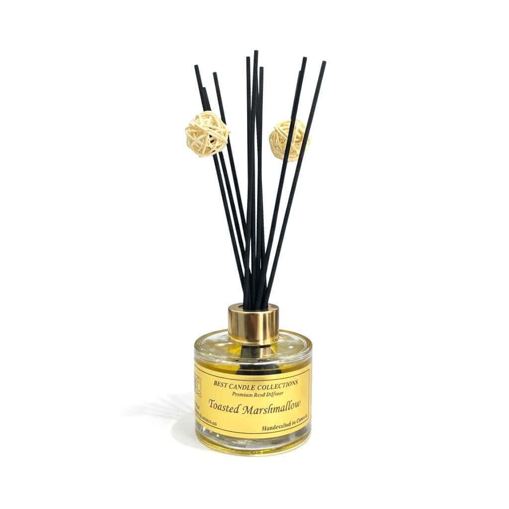 Reed diffuser with toasted marshmallow scent and decorative rattan balls. Perfect for creating a war.