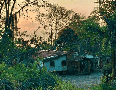 Aya Retreat Guacamayo