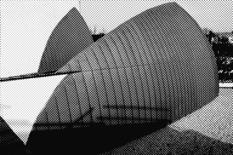 Photo de la couverture en zinc du théâtre de Lorient