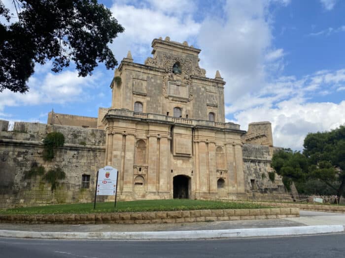 Birgu, Malta, Notre Dame de la Grace Gate, Cottonera Lines