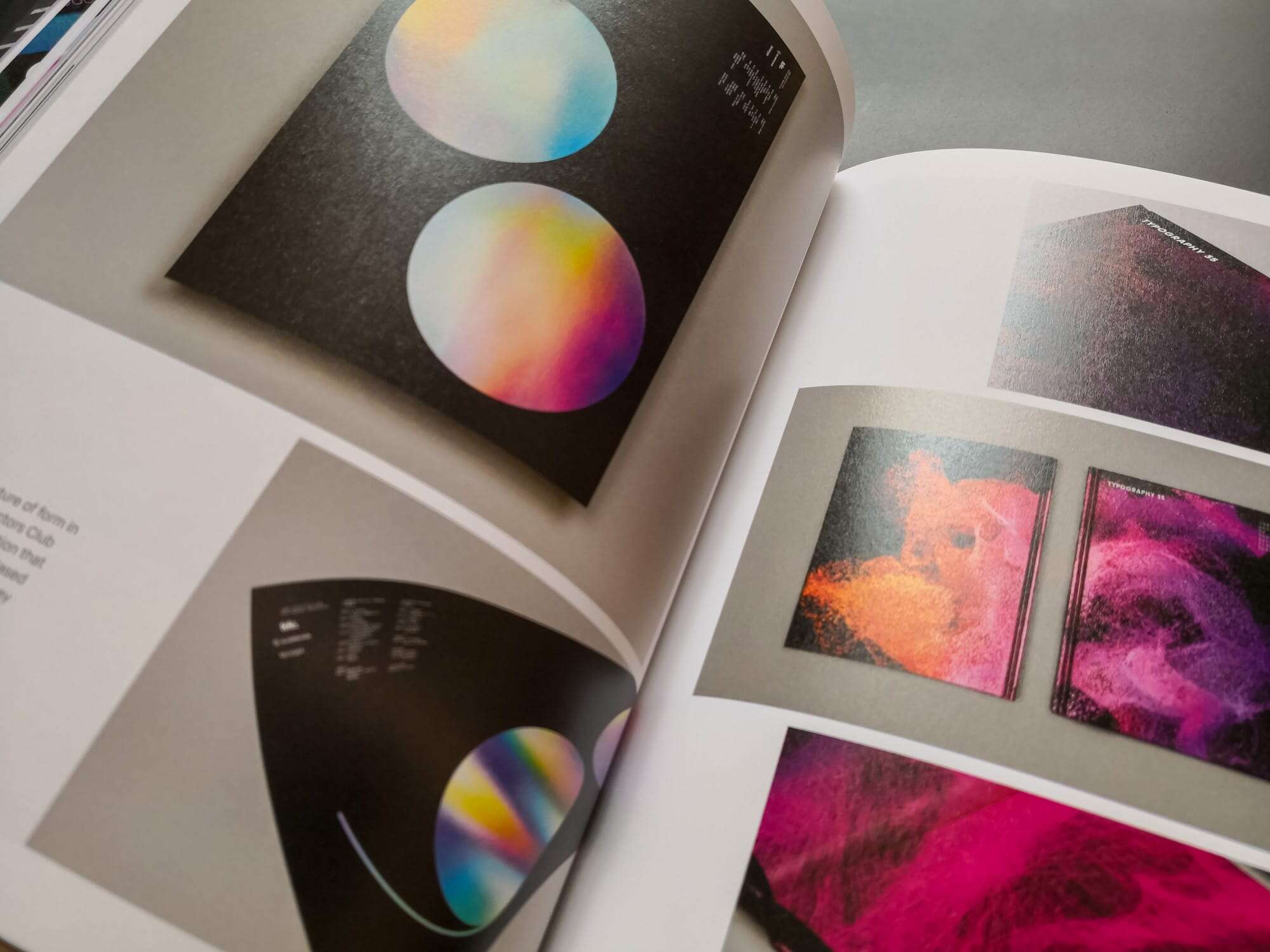 Palette 08 : Iridescent. Holographics in design