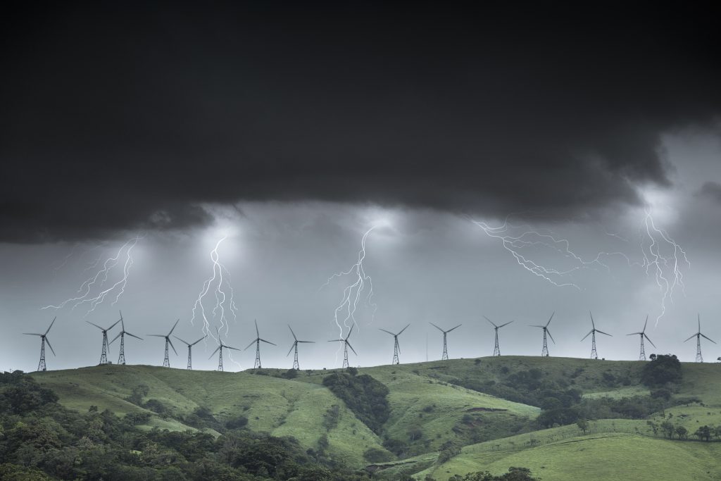 Gestão de Riscos Climáticos na Energia: como proteger operações contra enchentes, secas e ondas de calor